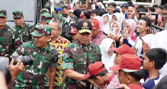 Panglima TNI Tinjau Program Makan Bergizi Gratis di Cimahi Jawa Barat