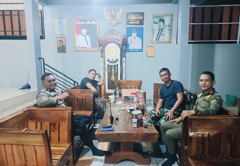 Sambang Dialogis Dengan Warga, Bhabinkamtibmas Desa Lumpang Berikan Imbauan