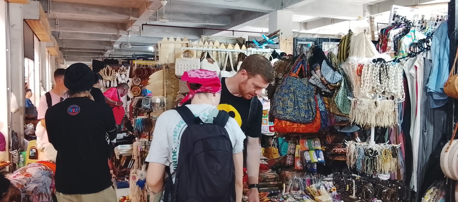 FWJ Indonesia Jelajahi Pasar Seni Ubud, Surga Belanja dan Budaya di Jantung Bali