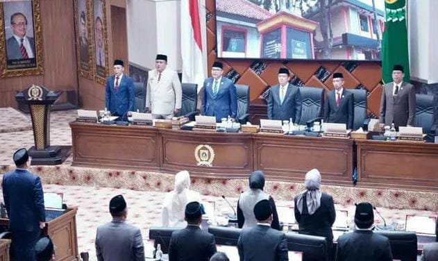 Bupati Bogor dan DPRD Sepakati Raperda Pengelolaan Sampah Jadi Peraturan Daerah