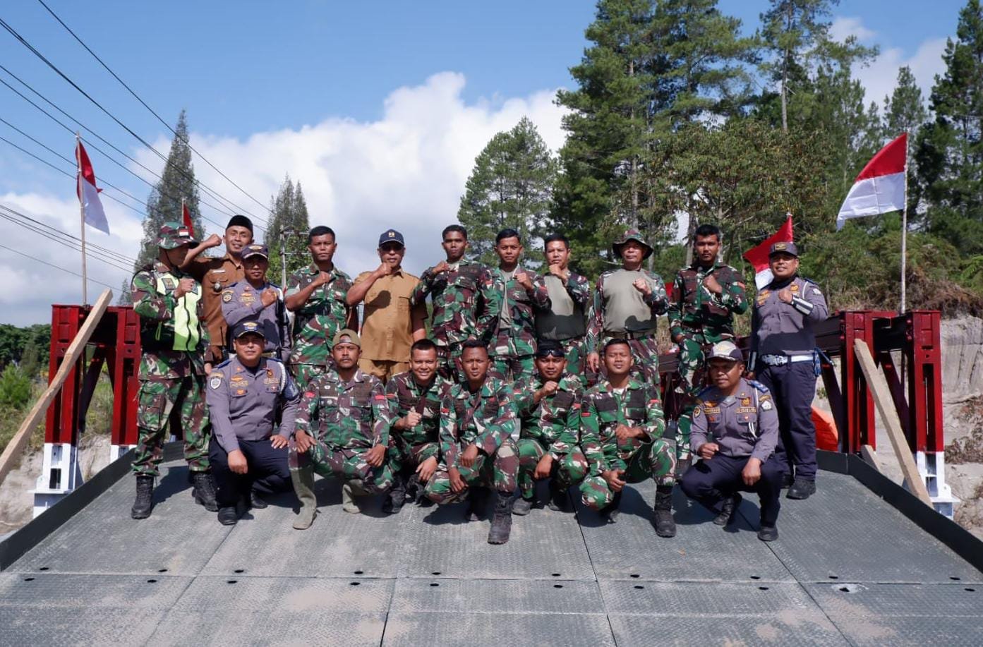 Prajurit Dhika Anoraga Rampungkan Pembagunan Jembatan Belly Rambe di Bener Meriah