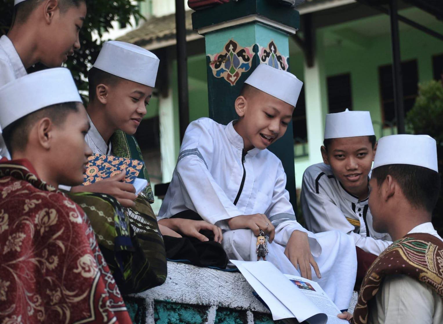 Anakmu Bukan Milikmu, Kata Kahlil Gibran