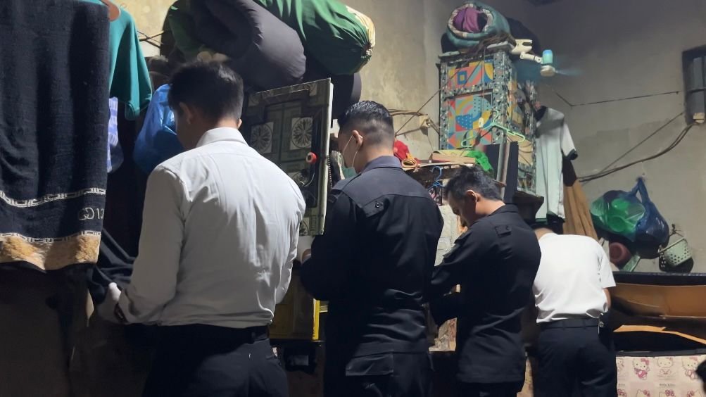 Pelaksanaan Razia Kamar Hunian Warga Binaan Lapas Idi Bersama APH Terkait