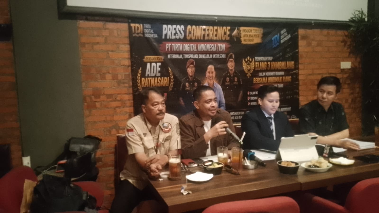 Elangtiga Hambalang Super Ketat Kawal Press Conference  PT. Tirta Digital Indonesia di Jakarta