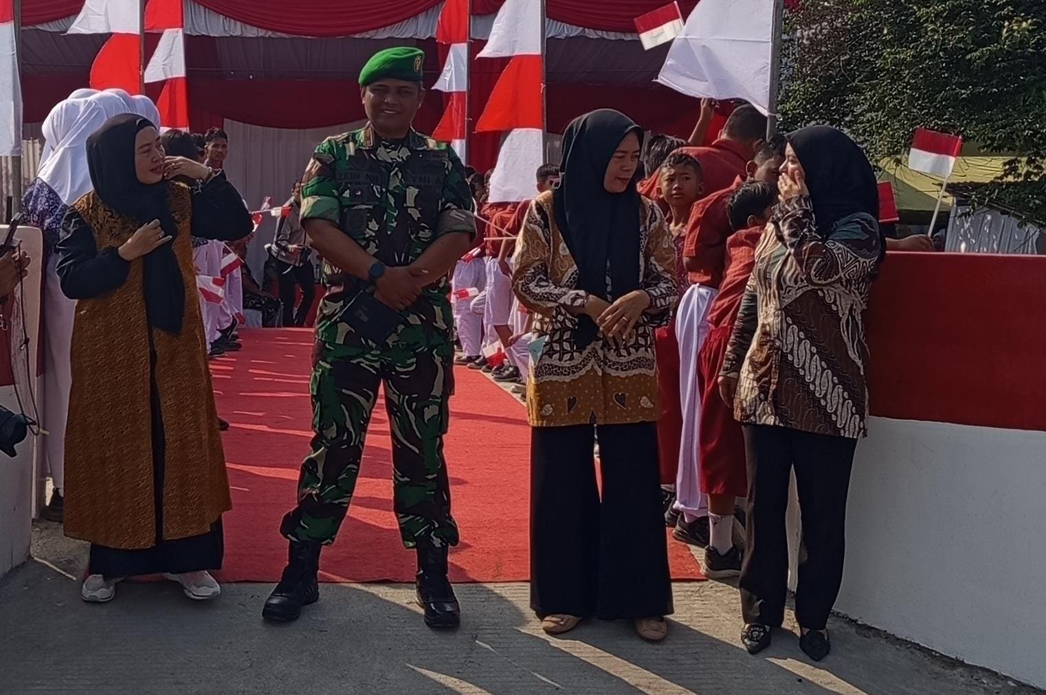 Mayor Inf Zein Dampingi Danrem 052/ Wkr Brigen TNI Faizal Rizal Resmikan Jembatan Garuda Dan Aramco Di Kosambi