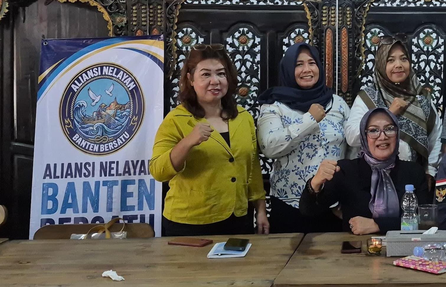 Ike Megasari : Kalau Ada Upacara Pengibaran Bendera Setengah Tiang Dalam Upacara HUT RI Penegak Hukum Harus Ambil Sikap