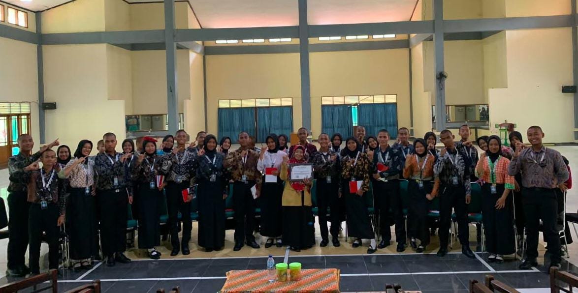 Harumkan Nama Keluarga dan Sekolah, 3 Siswa SMA Plus Bina Trampil Siap Bertugas di HUT RI