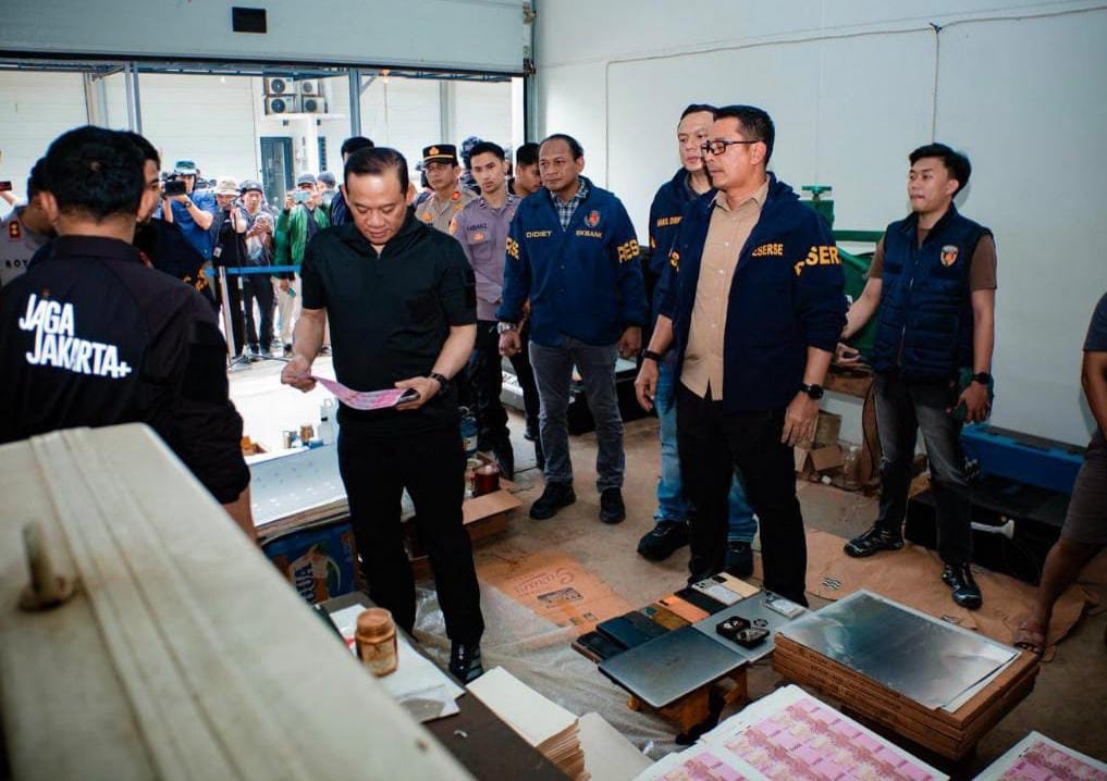 Polda Metro Jaya Ungkap 360Ribu Lembar Uang Palsu di Kawasan Industri Taman Tekno