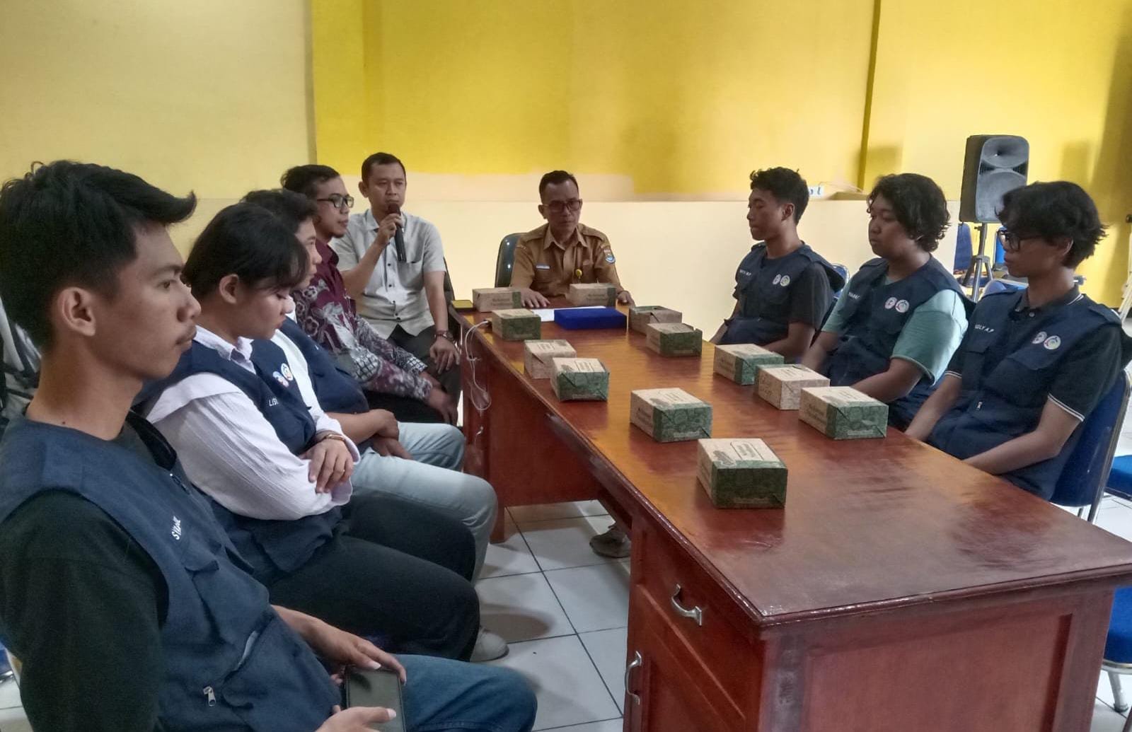 Pj. Kepala Desa Jati Mulya, Melaksanakan Penutupan (KKN) Institut Teknologi & Bisnis Bina Sarana Global