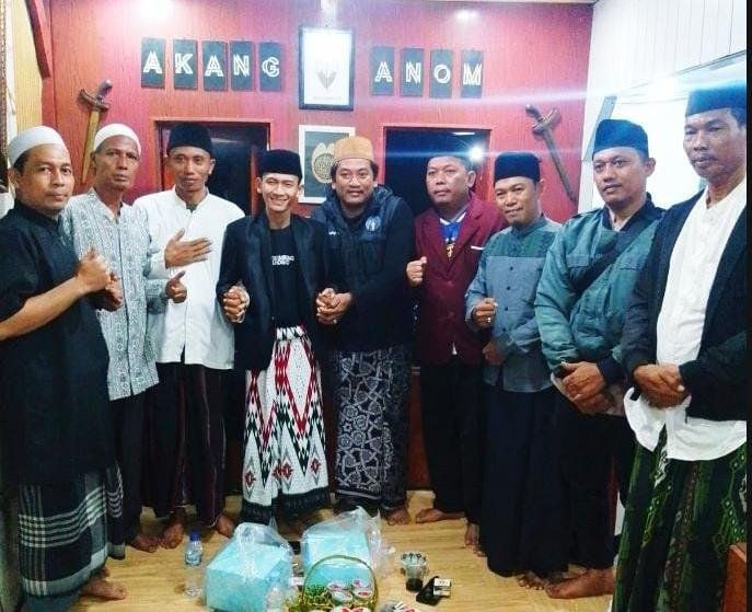 Ketua Panitia Maulid Nabi Muhammad SAW Memastikan Penceramah Akang Anom Siap Hadir Disepatan