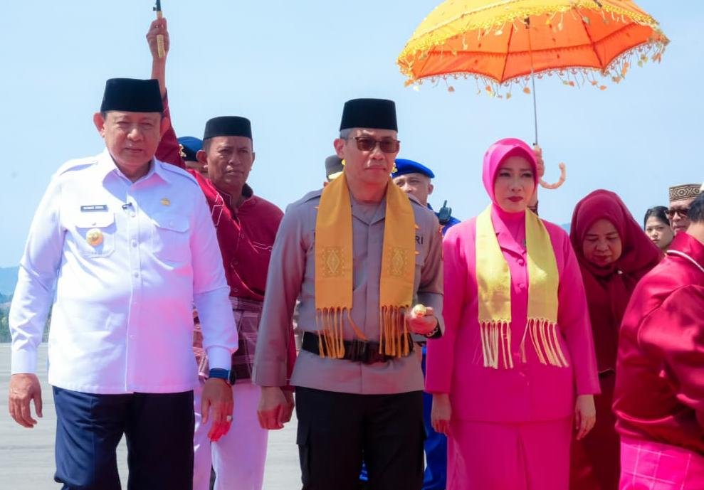 Pedang Pora Sambut Kapolda Baru, Irjen Pol. Nurworo Danang Resmi Mengawali Tugas di Gorontalo